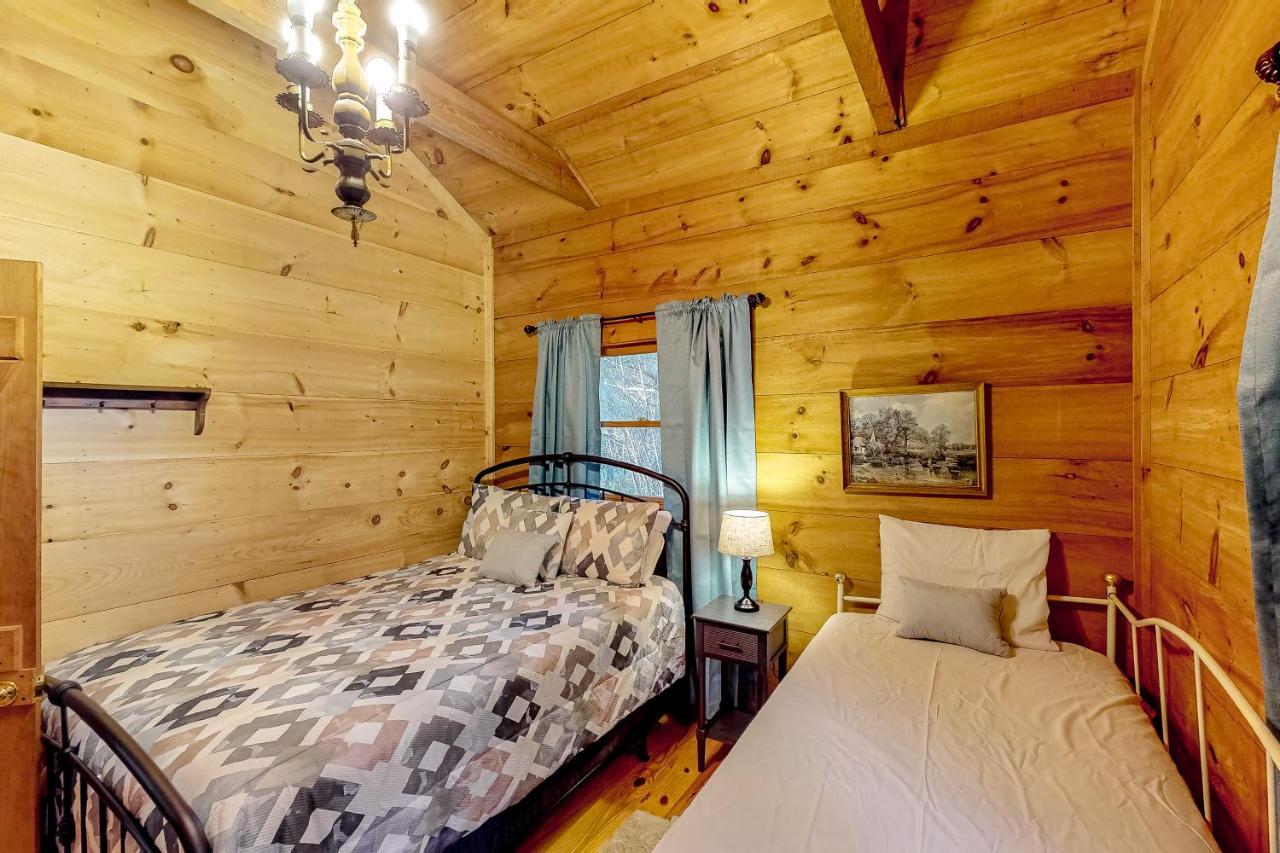 The Scaly Mountain Cabin Екстериор снимка